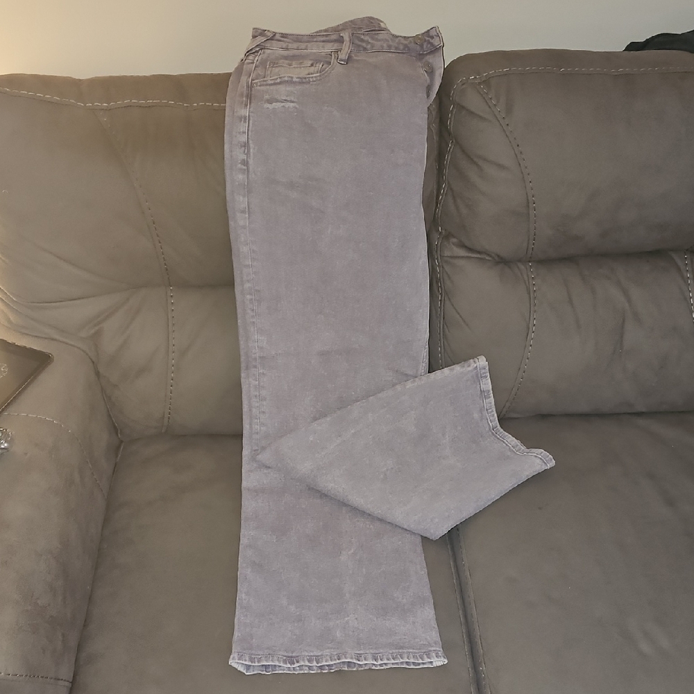 Cleo + Wolf Jeans %